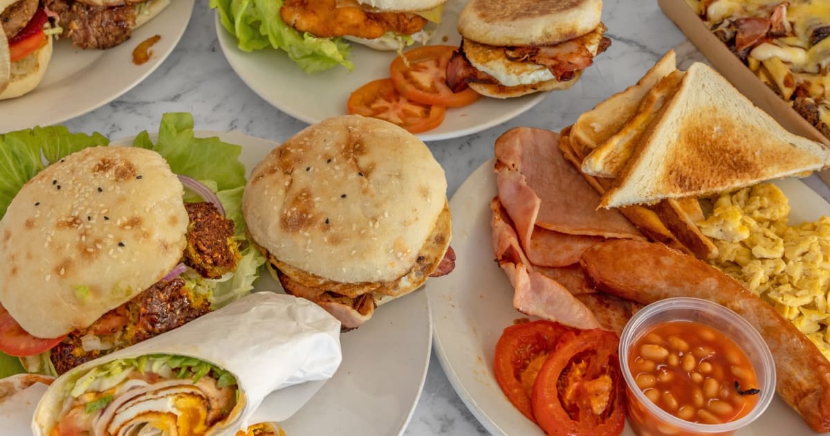 Rege's Hot Box/Smoko Foodvan in Beenleigh Order from Menulog