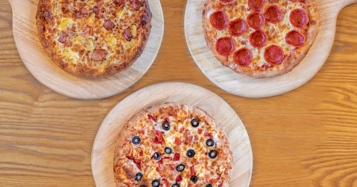 00 Pizza restaurant menu in Zillmere Order from Menulog