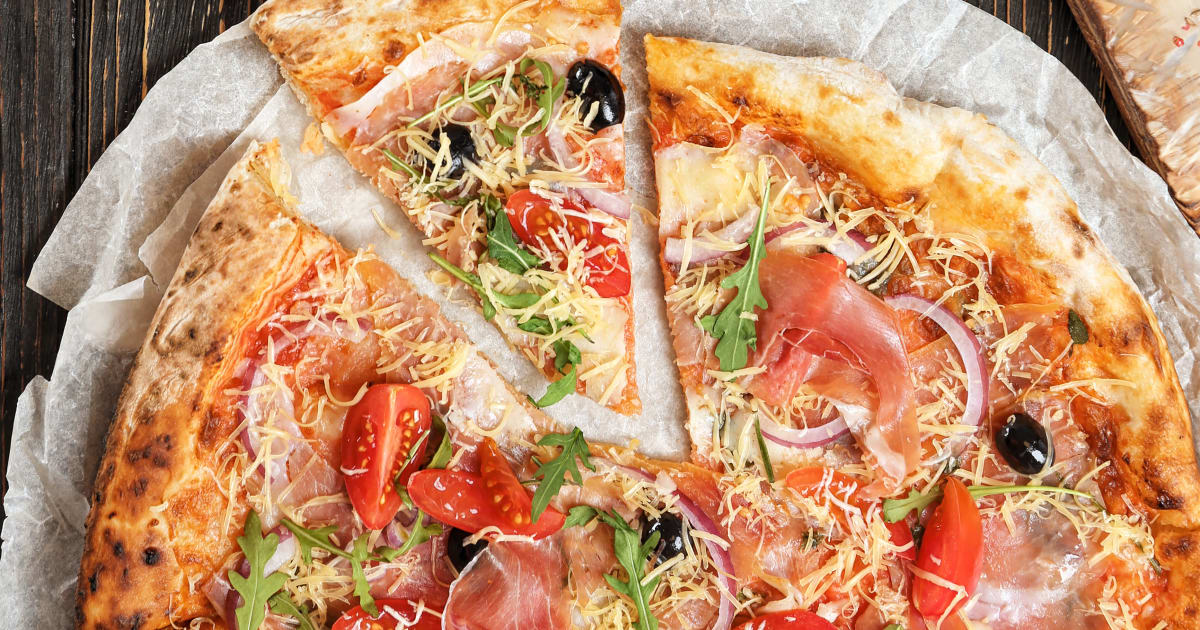 Mathew's Pizza Inn restaurant menu in Hoppers Crossing Order from Menulog