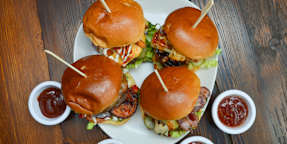 Burgs & Shakes - Mackay