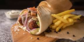 GK's Cafe Yeeros